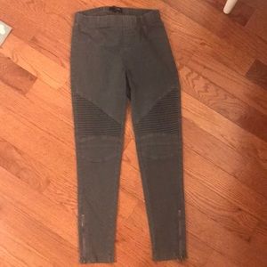 Beulah Style Moto Jegging Pants