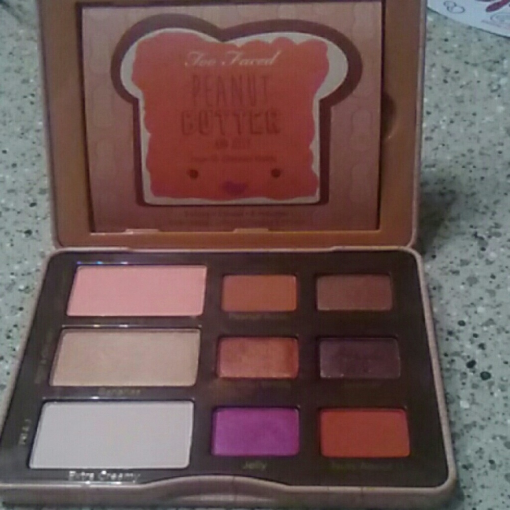 Eyeshadow palette
