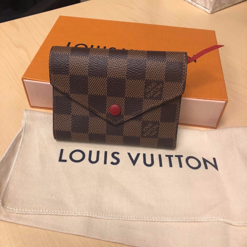 Louis Vuitton Damier Ebene Victorine Wallet