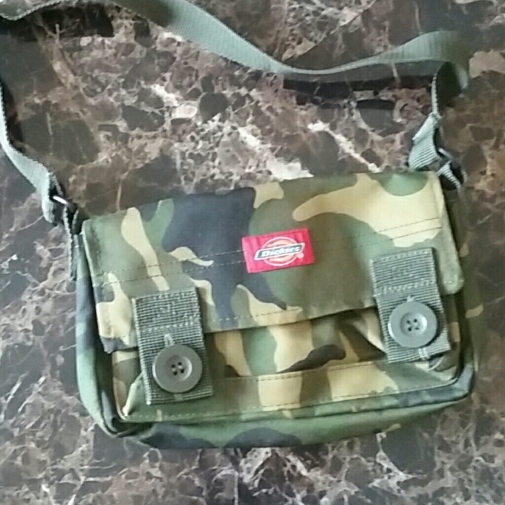 Dickies small camoflouge purse