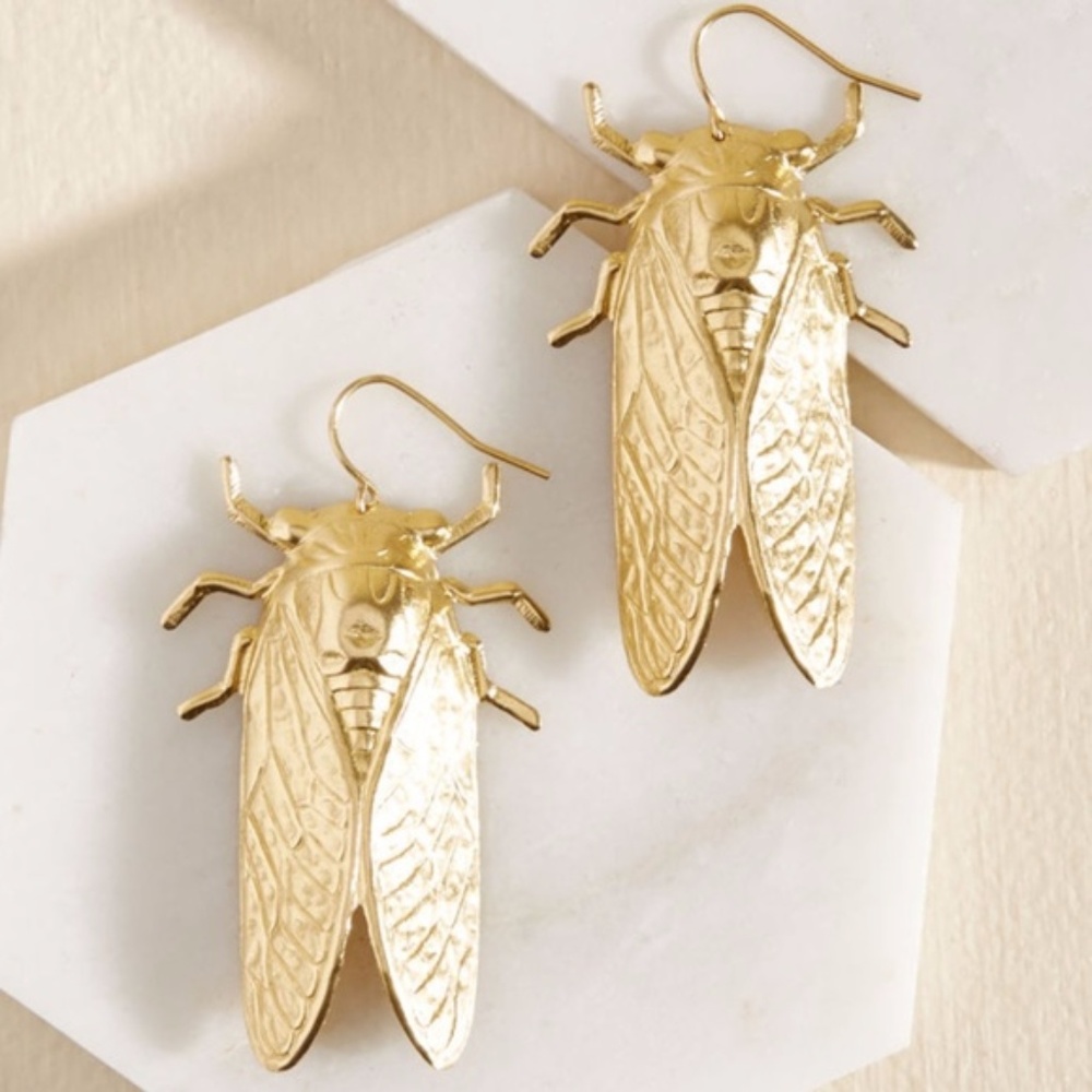 PRICE DROP NWOT Magicicada Gold Earrings!