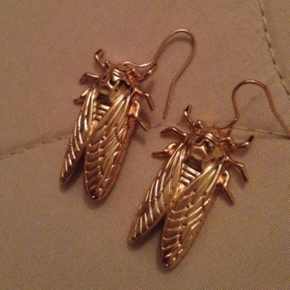 PRICE DROP NWOT Magicicada Gold Earrings! - Picture 3 of 4