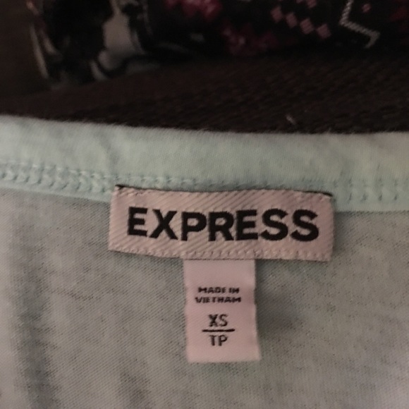 Express Ruched Side Blouse - Picture 4 of 4