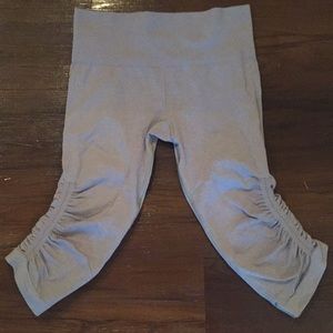 Lululemon in the flow crop