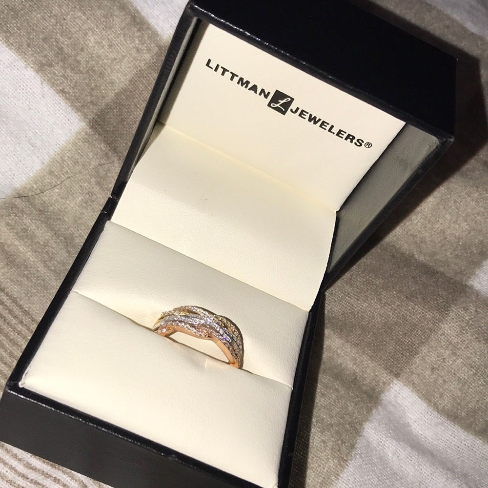 Littman Jewlers tri color ring. EFFY DESIGNER