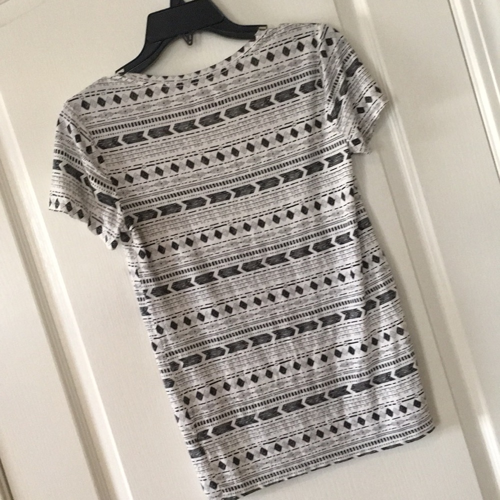 Aztec Print T-Shirt - Picture 3 of 4