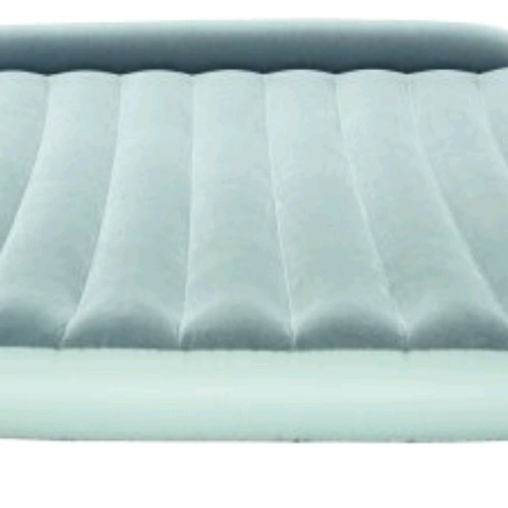 Queen built in pump airbed