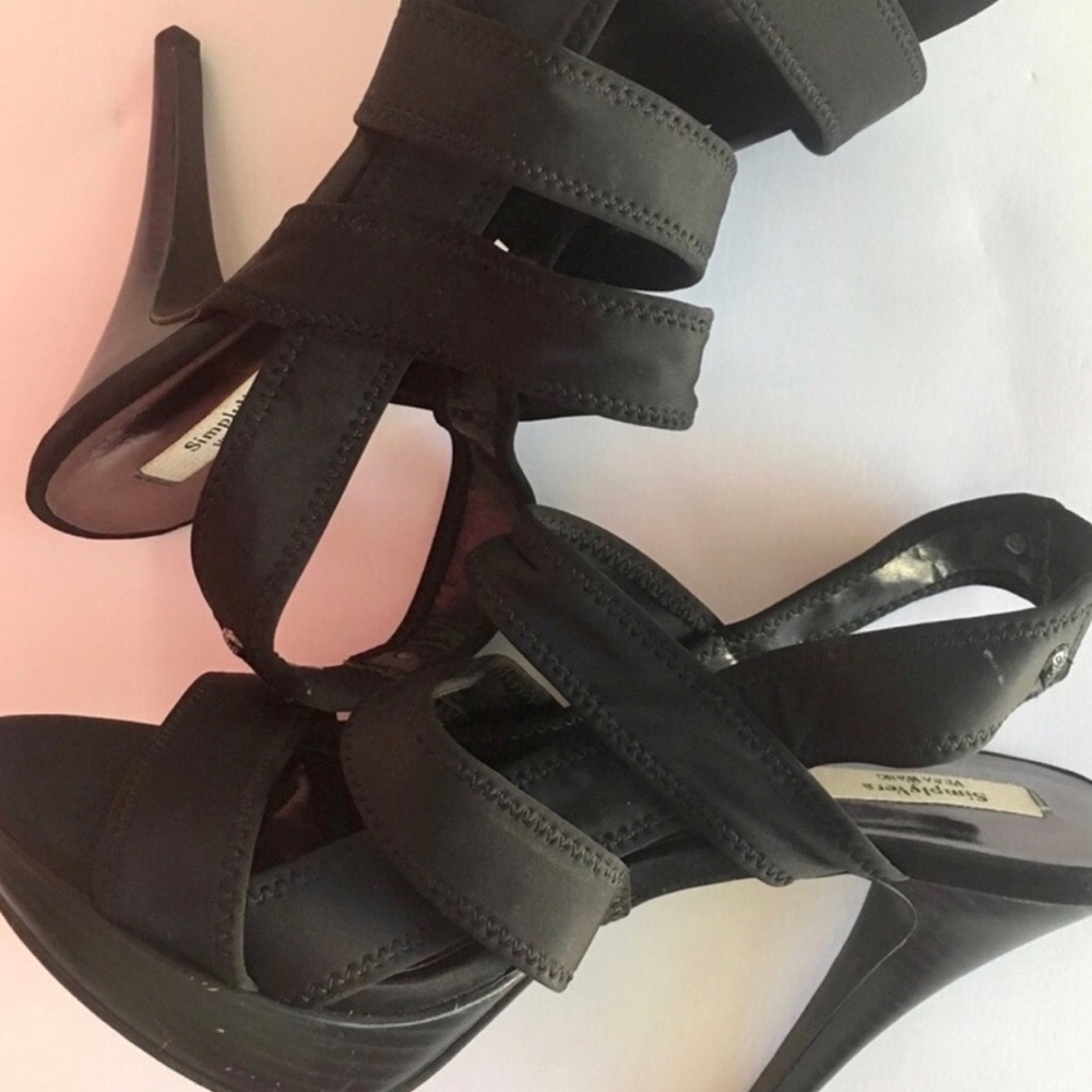 Simply Vera: Vera Wang Dressy Strap Sandals Black