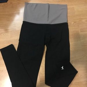VS PINK YOGA LEGGINGS
