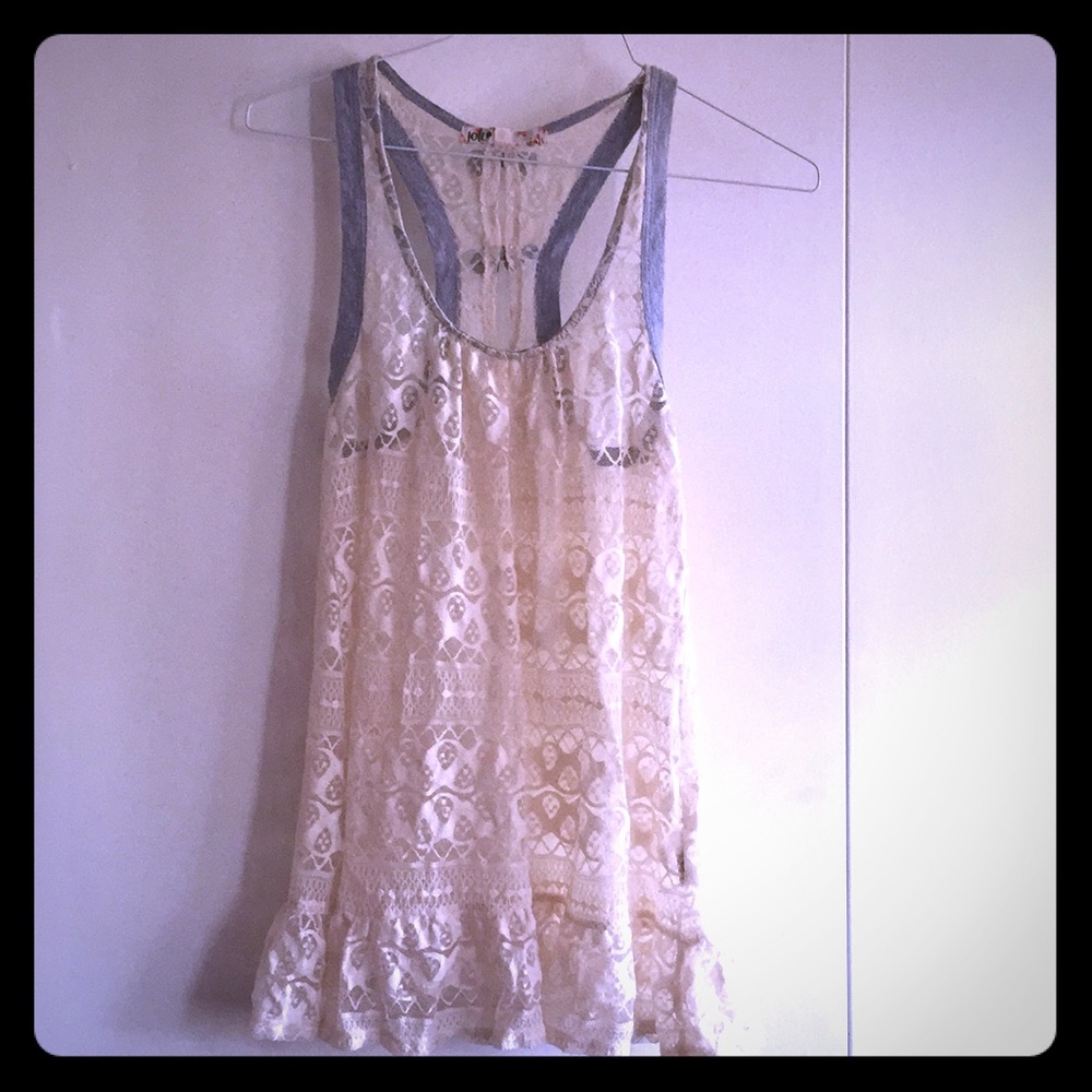 Lace and bows tank!