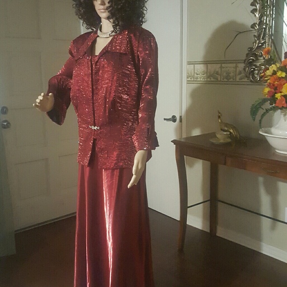 Milla Bell formal gown - Picture 2 of 4