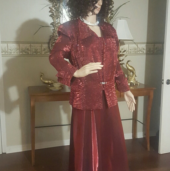 Milla Bell formal gown - Picture 3 of 4