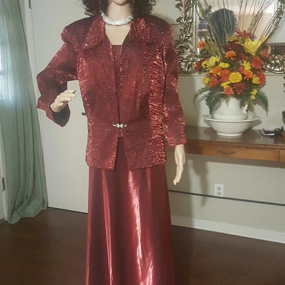 Milla Bell formal gown - Picture 4 of 4