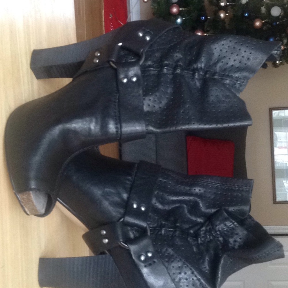 Platform Black Bootie
