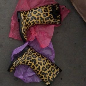 Cheetah rain boots