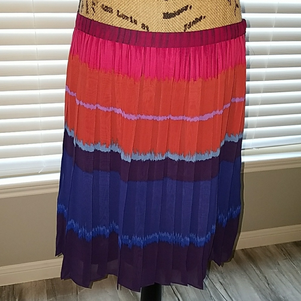 Pleated skirt