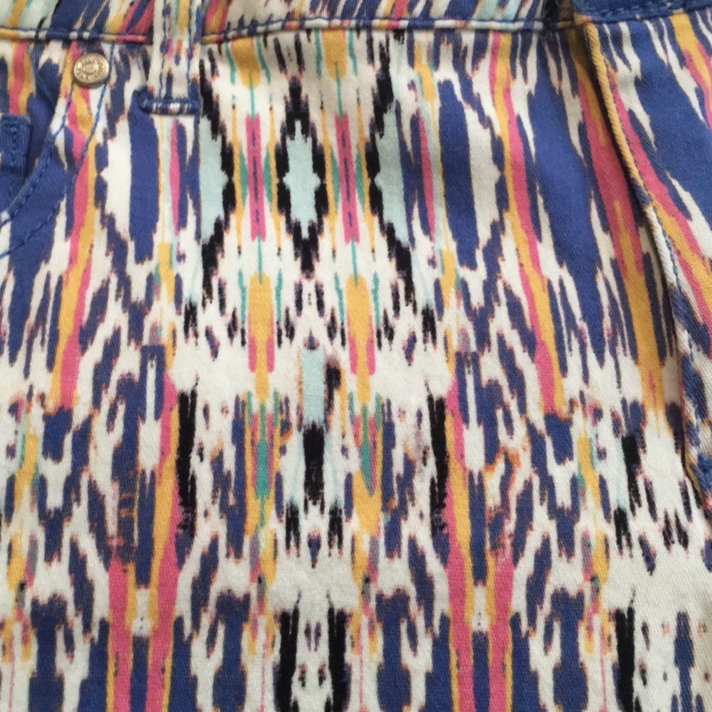 Multicolor Shorts - Picture 2 of 3