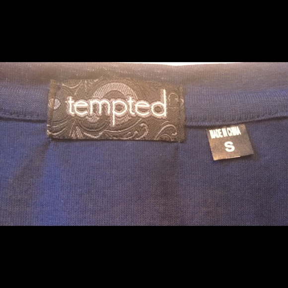 New Hi-Lo long sleeve “Tempted” top-sz small - Picture 4 of 4
