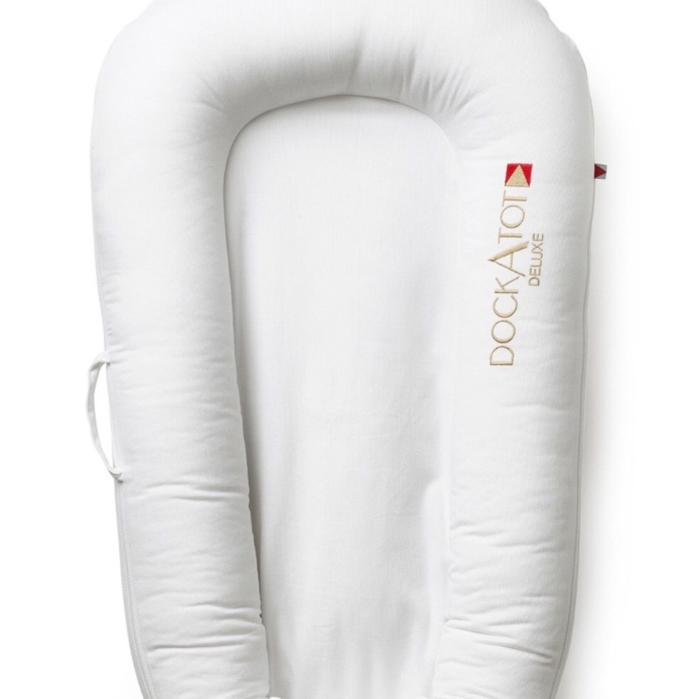 Dockatot deluxe used twice