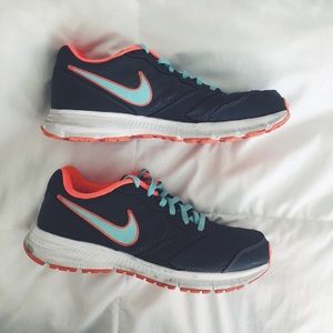 women’s nike downshifter 6