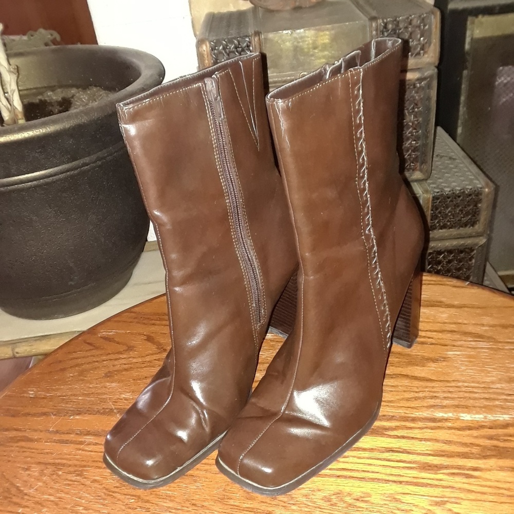 ⭐BROWN HIGH HEEL BOOTIES⭐