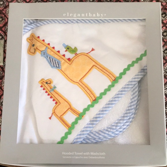Baby’s Hooded Towel and Washcloth Set NWT - Picture 1 of 5