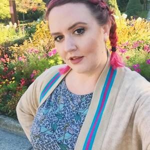 Meet your Posher, Caitlin