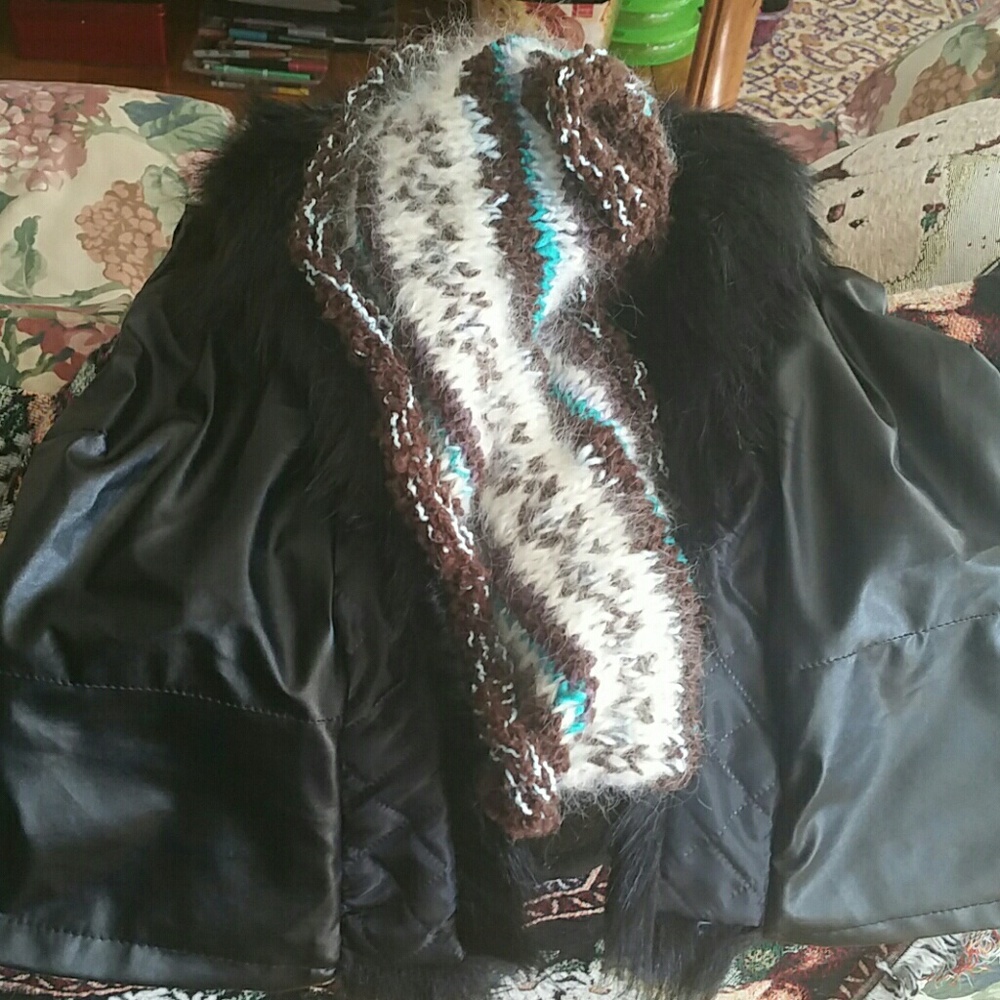 FAUX FUR/FAUX LEATHER VEST