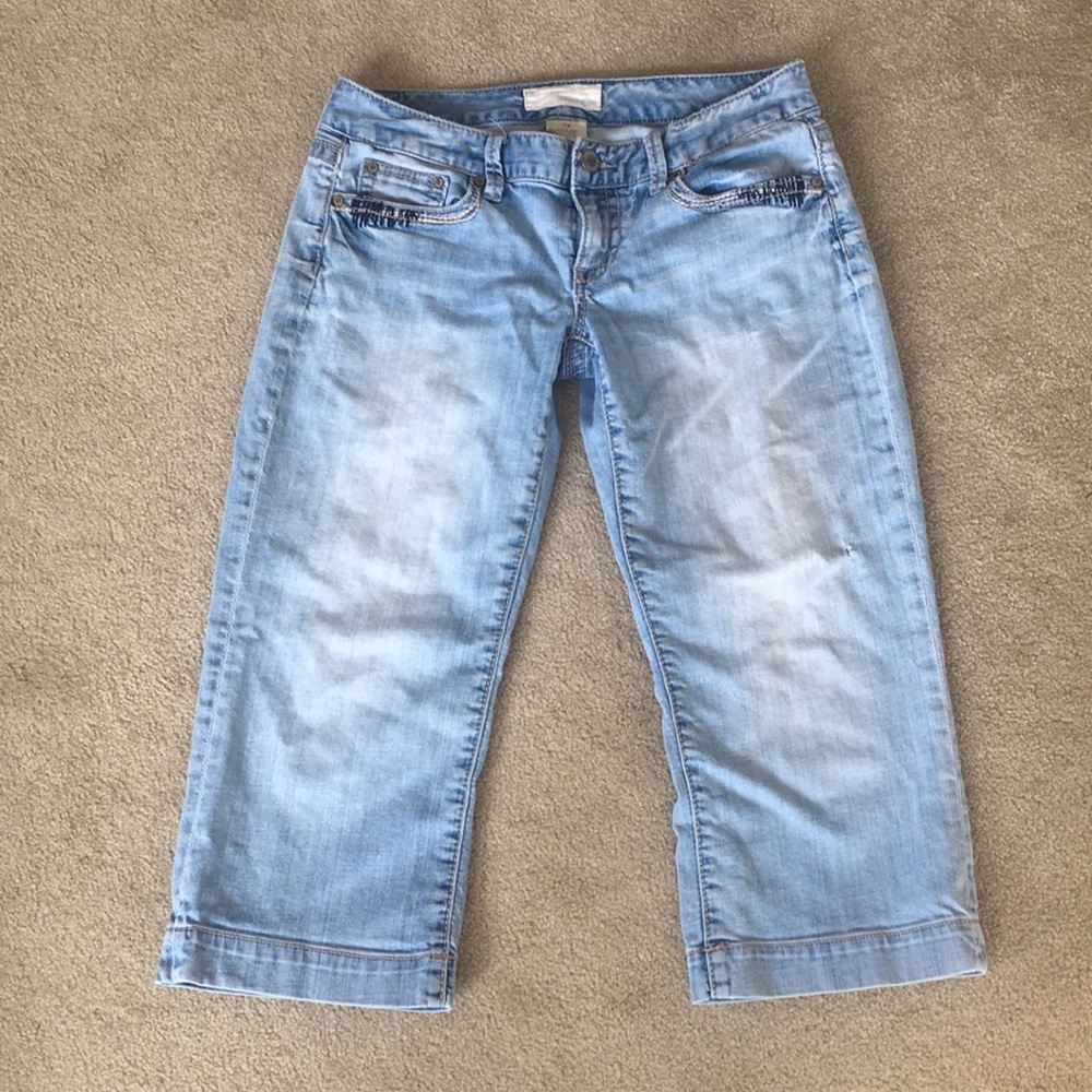 Denim capris. Size 7/8