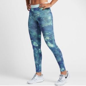 Nike Pro Warm Women’s Printed Training Tights