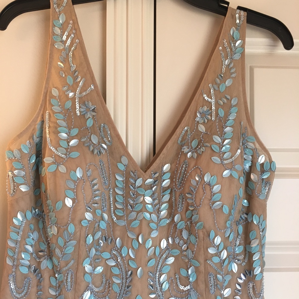 ✨💙 NWT-Gianna Bini Beaded Blue & Nude Dress 💙✨