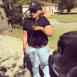 Meet your Posher, Monique