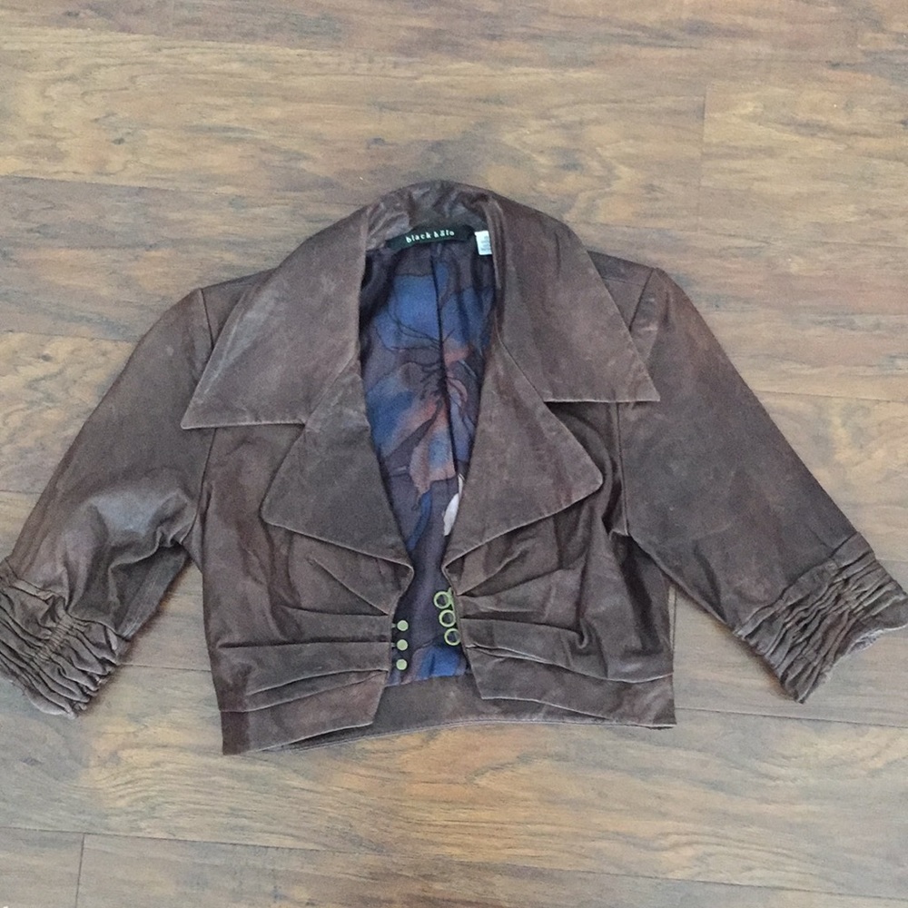 Black halo 😇 cropped leather jacket