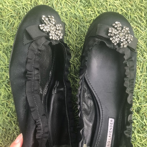 Vera Wang ballet flats - Picture 2 of 3