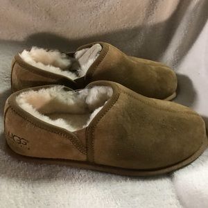 Men’s UGG slippers