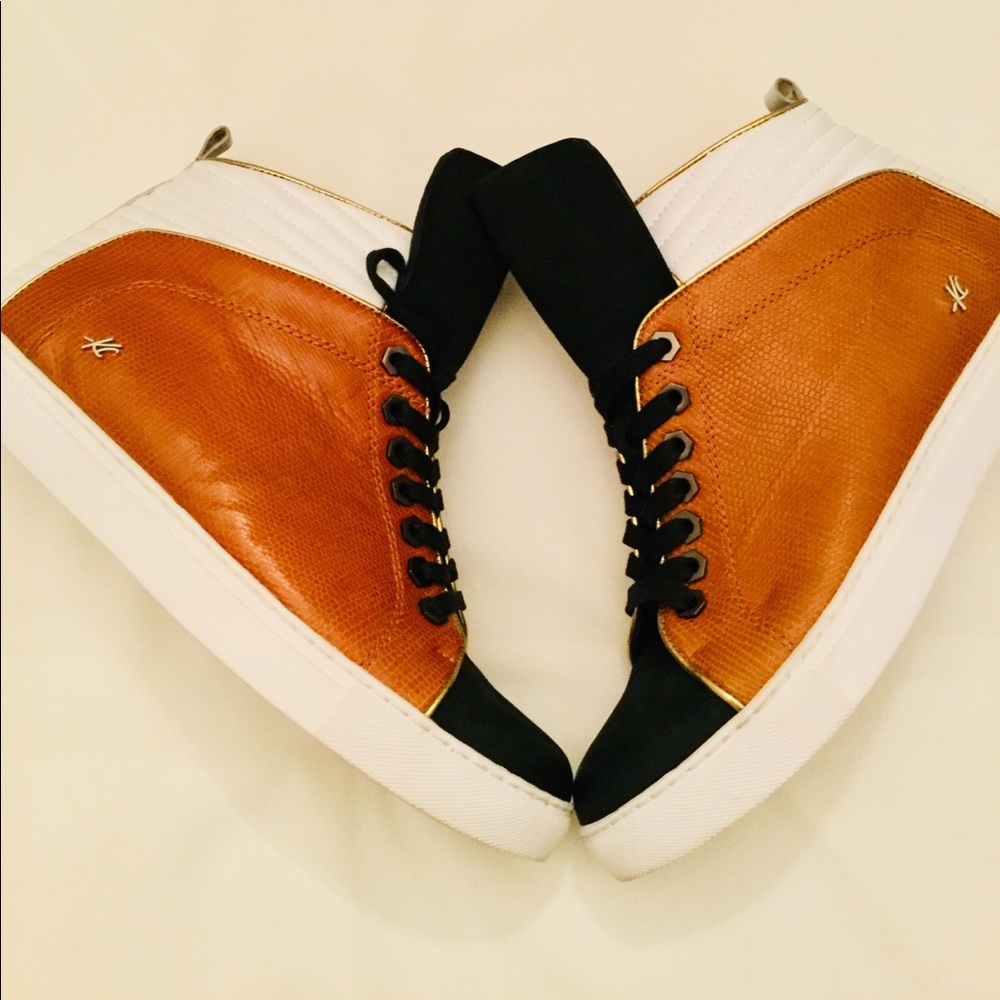 Nice Pair Of Barely Used Kennethcole Sneakers Ladd - image 1