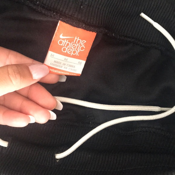 nike sweatpants - Picture 2 of 3