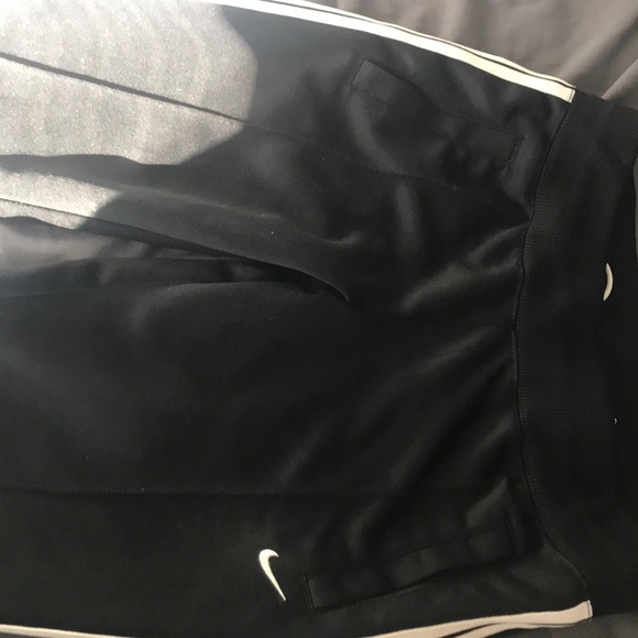 nike sweatpants - Picture 3 of 3