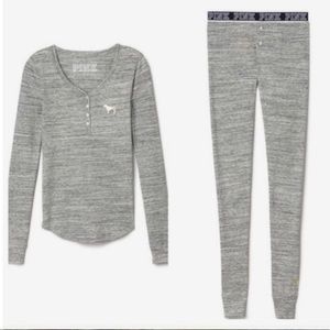 🎄✨VS Pajama Set ✨🎄