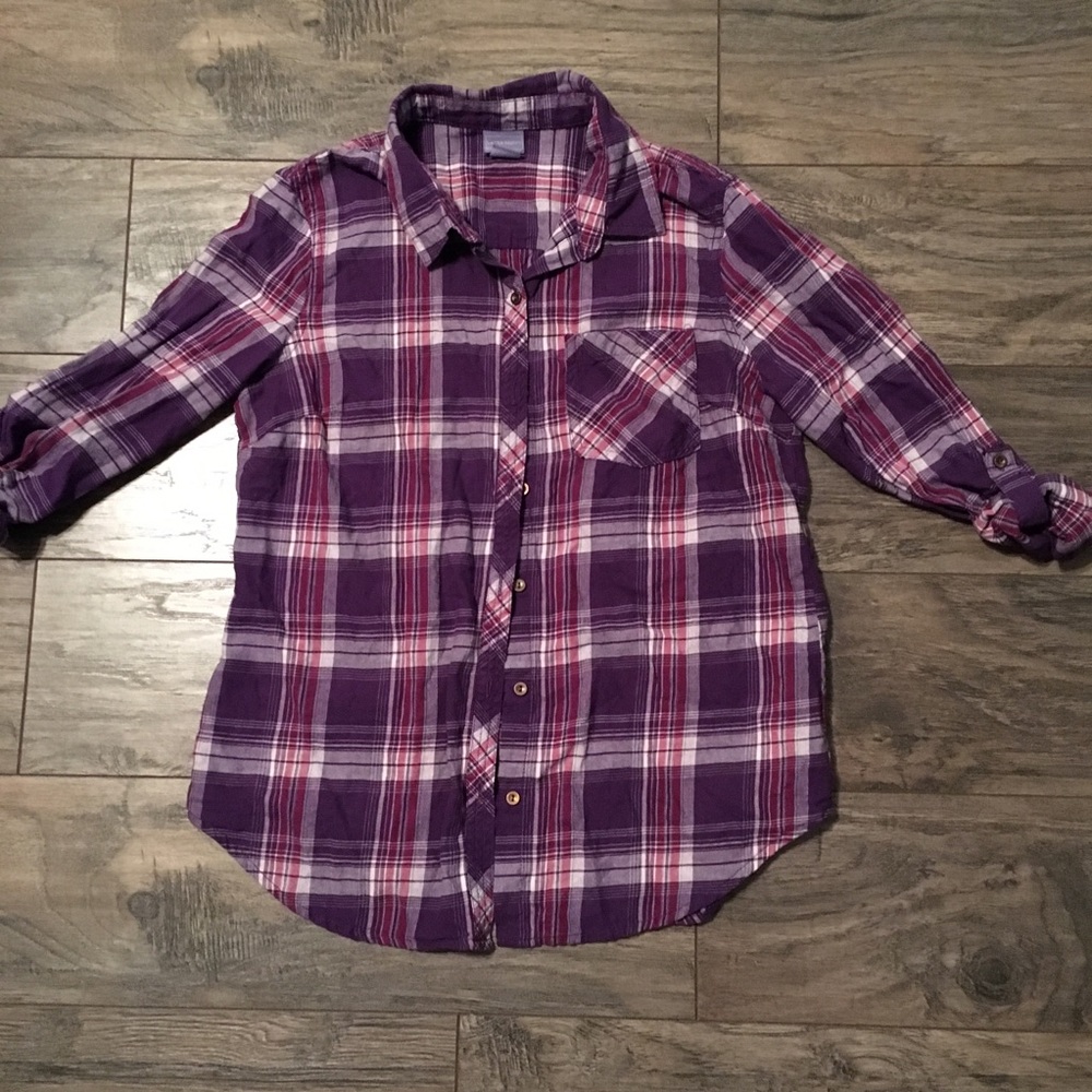 Laura Scott small button down in beautiful purple
