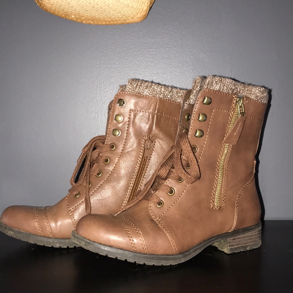 Boots 👢
