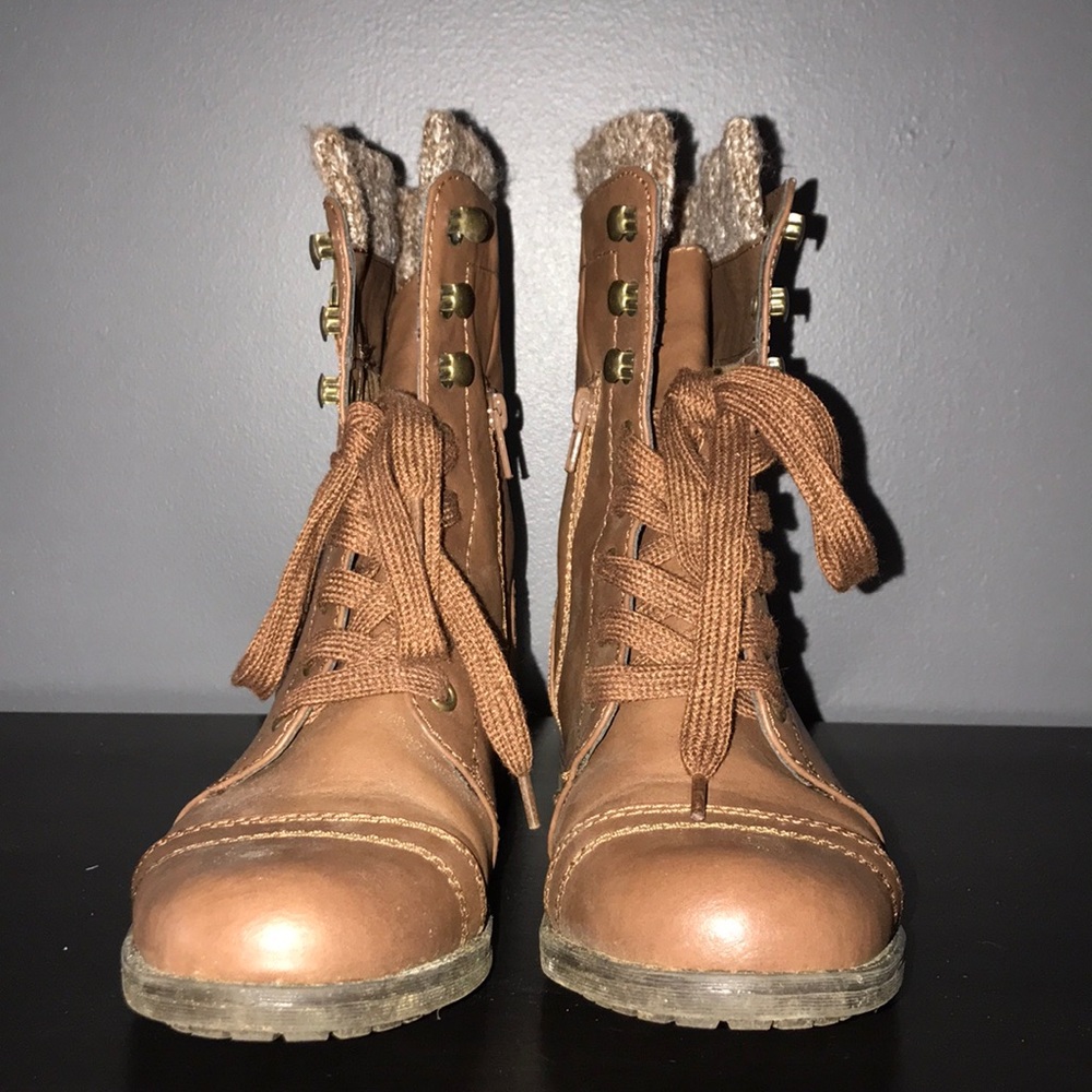 Boots 👢 - Picture 3 of 5