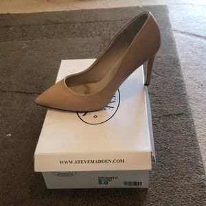 Steven Madden Pump