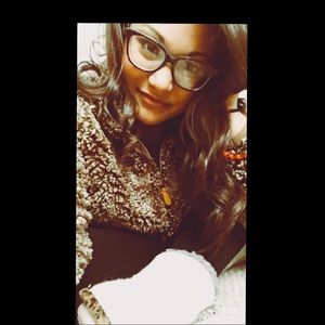 Meet your Posher, Jennie