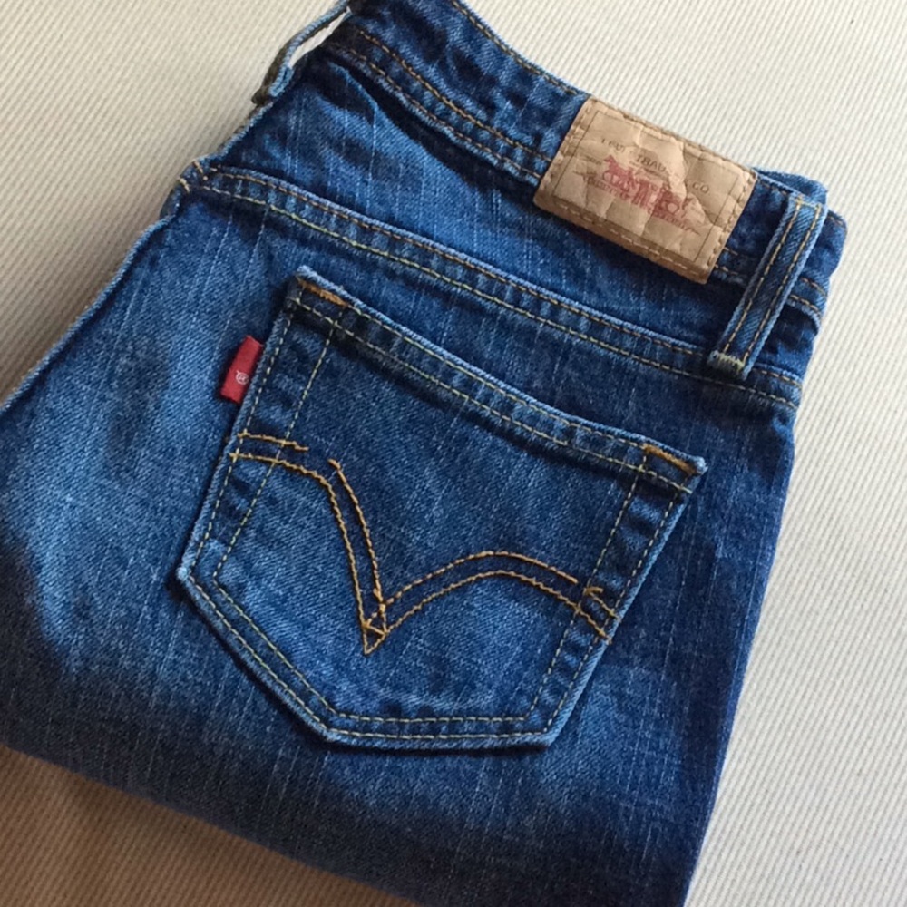 Levi Super Low Straight Jeans Size 3M (Style 518)