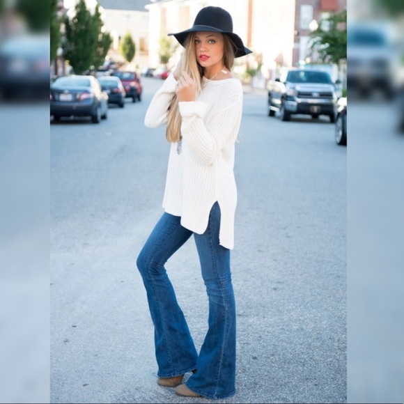 🌼NWT Lace-up Flare Bell-bottom Jeans! - Picture 4 of 8