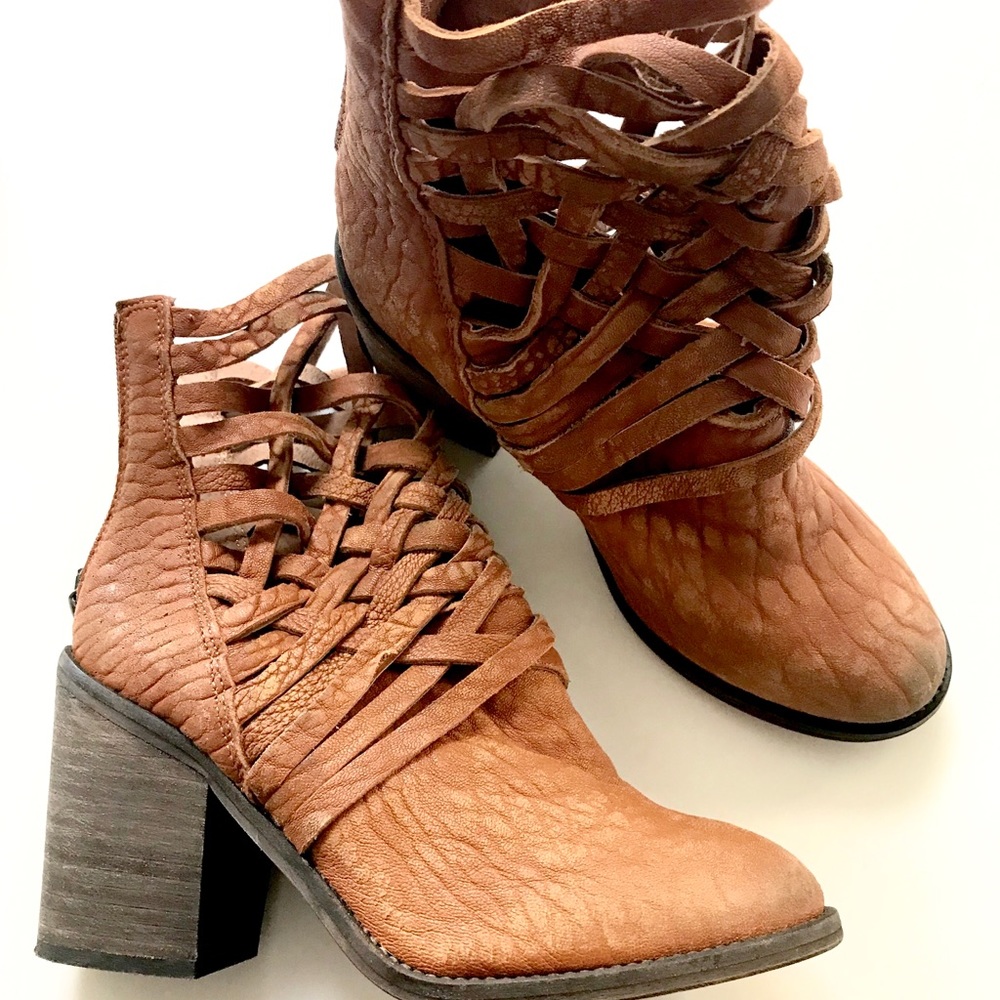 Free People leather boots size 37/7
