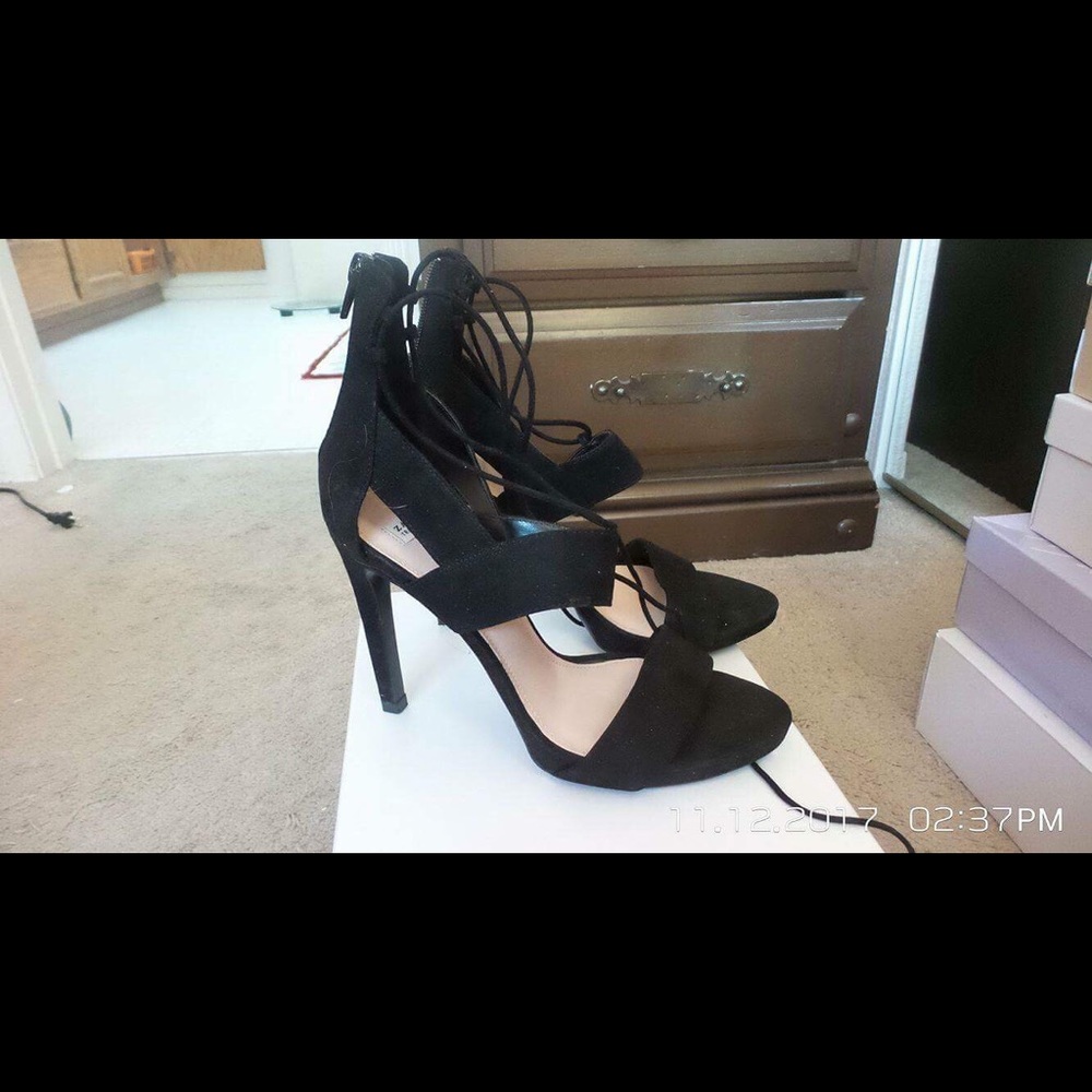 Zara Black Heels - Picture 2 of 2