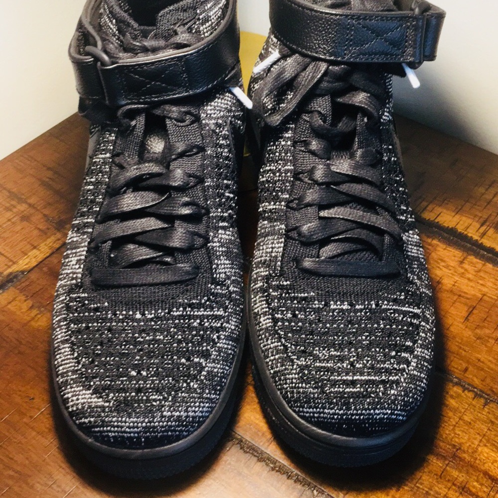 Nike Air Force 1 Ultra Flyknit Mid Woman’s