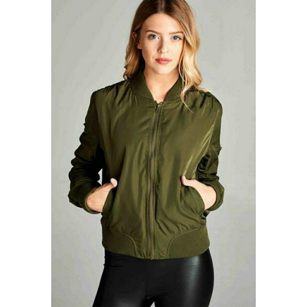 Bomber jacket only in black